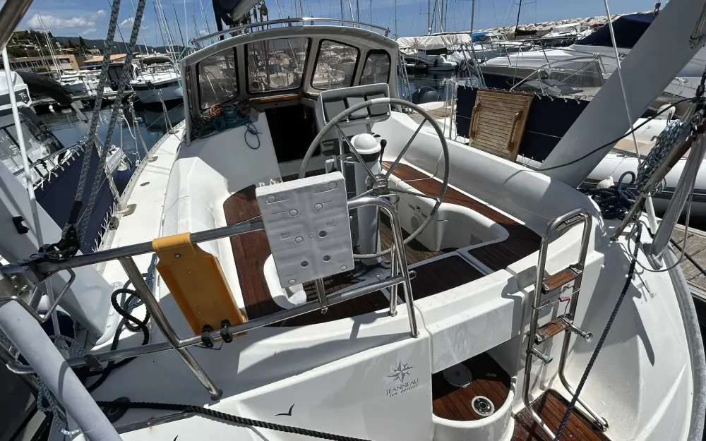 slider 18 Jeanneau Sun Odyssey 34.2