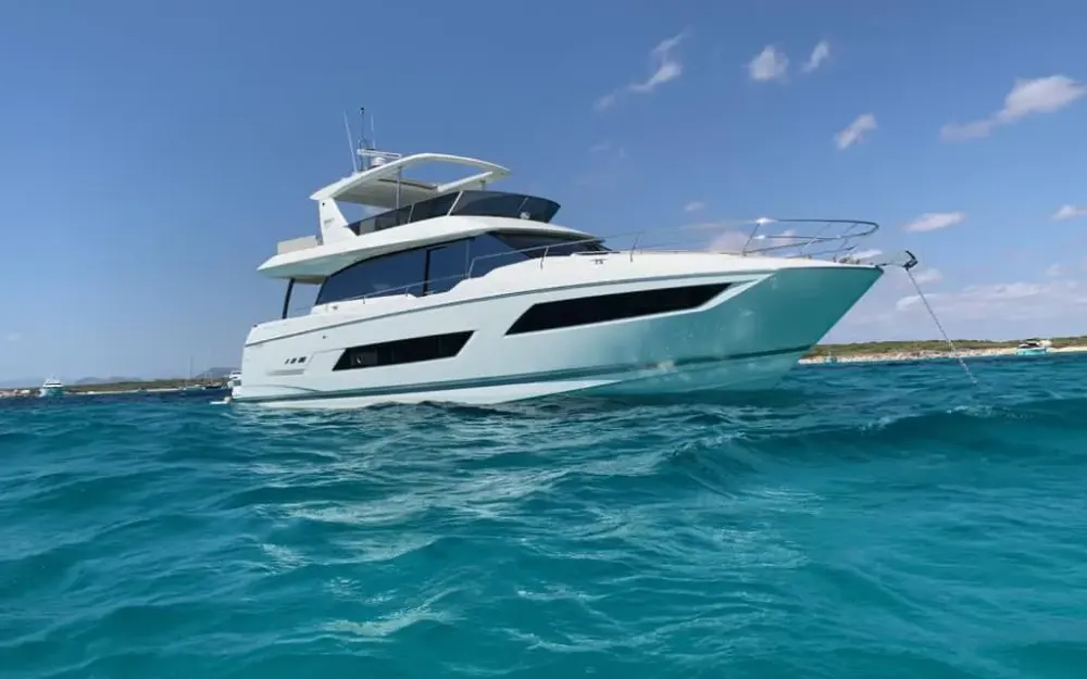 slider 0 Jeanneau Prestige 680 Fly
