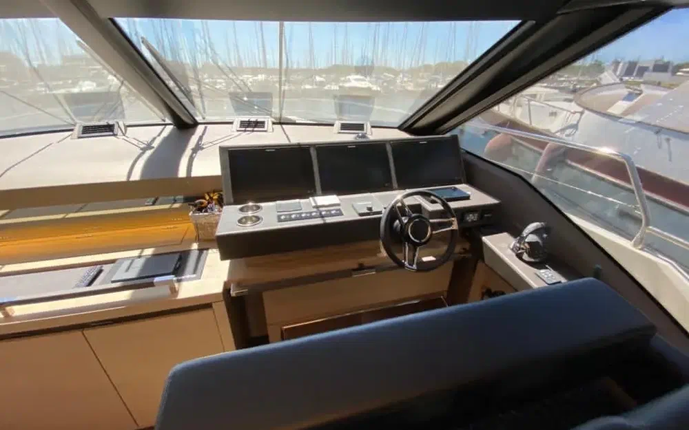 slider 5 Jeanneau Prestige 680