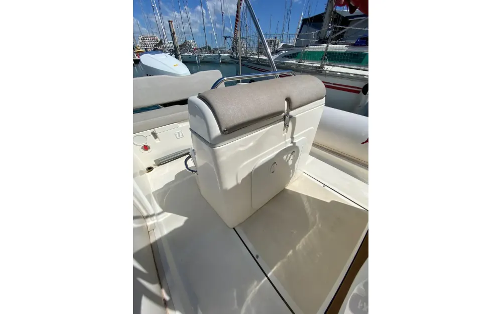 slider 24 Nuova Jolly NJ 650 XL