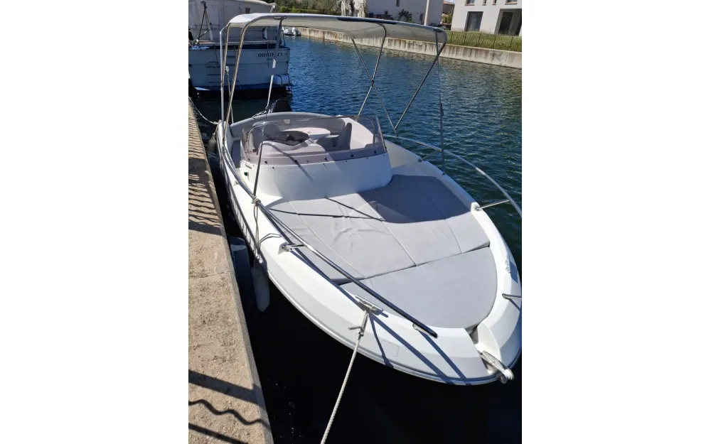 slider 0 Beneteau Flyer 650 Sun Deck