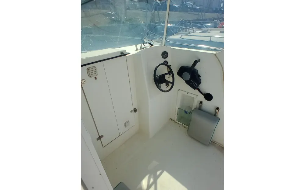 slider 3 Mery Nautic  535 Timonier