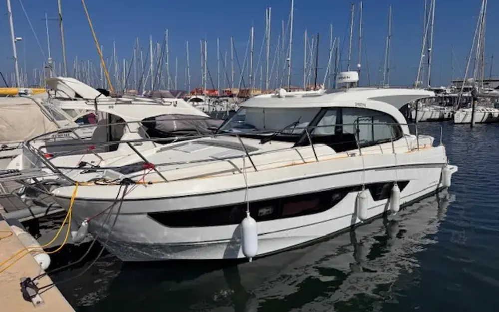 slider 0 Beneteau Antares 11 OB
