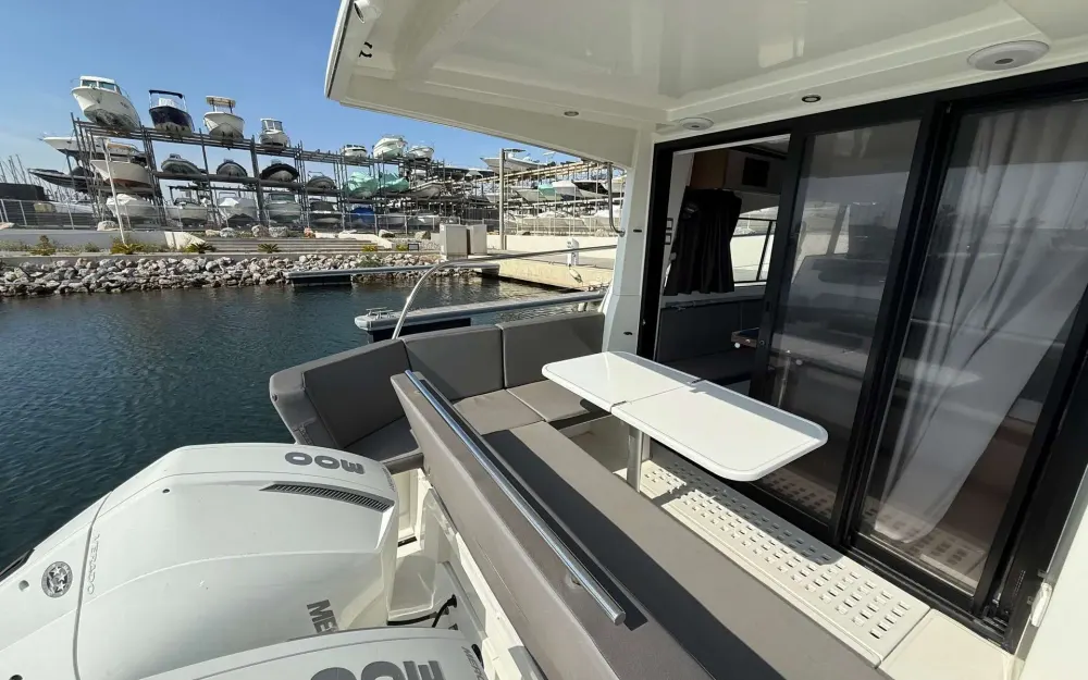 slider 13 Beneteau Antares 11 OB