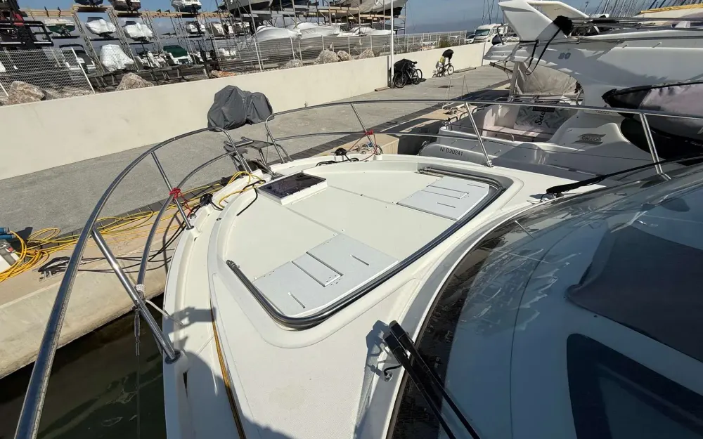 slider 7 Beneteau Antares 11 OB