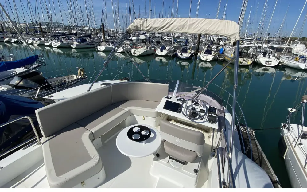 slider 2 Beneteau Swift Trawler 30