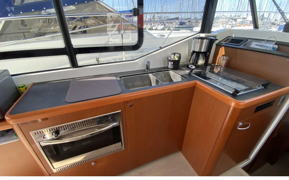 slider 8 Beneteau Swift Trawler 30