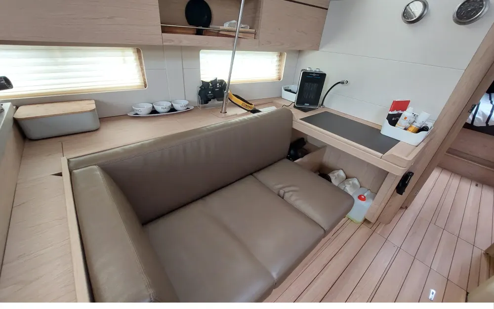 slider 37 Beneteau Oceanis 46.1