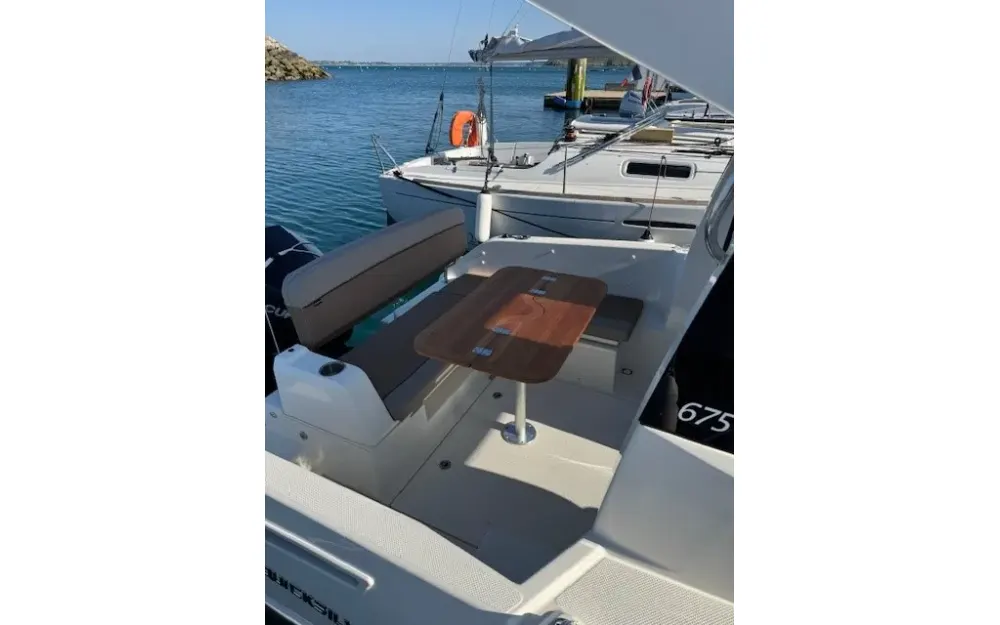 slider 14 Quicksilver Activ 675 Weekend