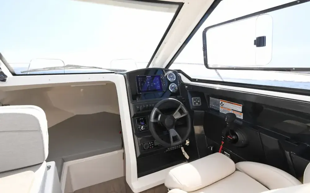 slider 6 Quicksilver Activ 675 Weekend