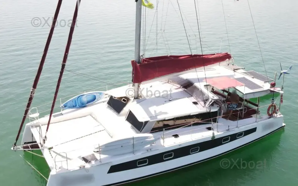 slider 0 Custom Catamaran