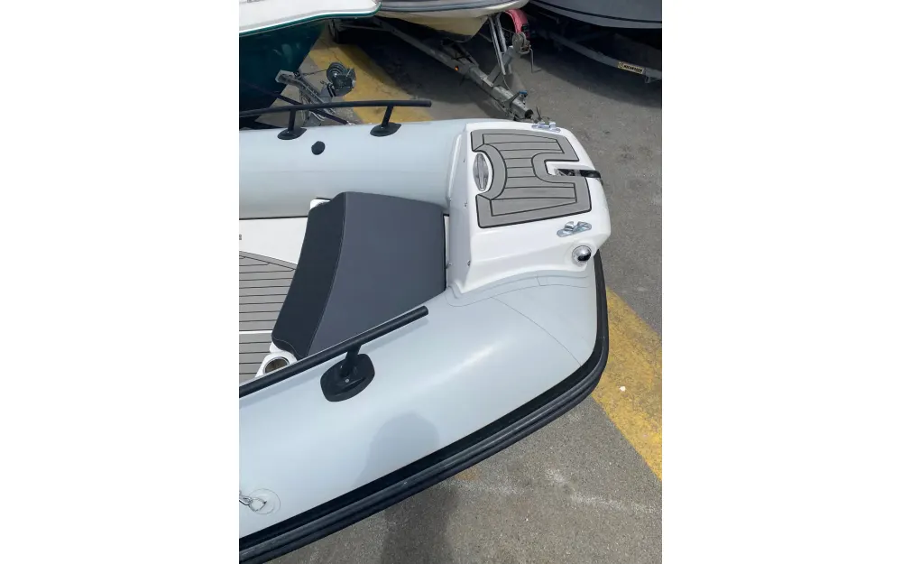 slider 9 Grand Golden Line G650
