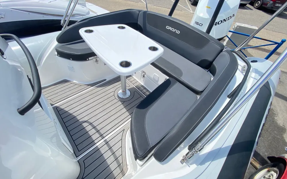 slider 5 Grand Golden Line G650