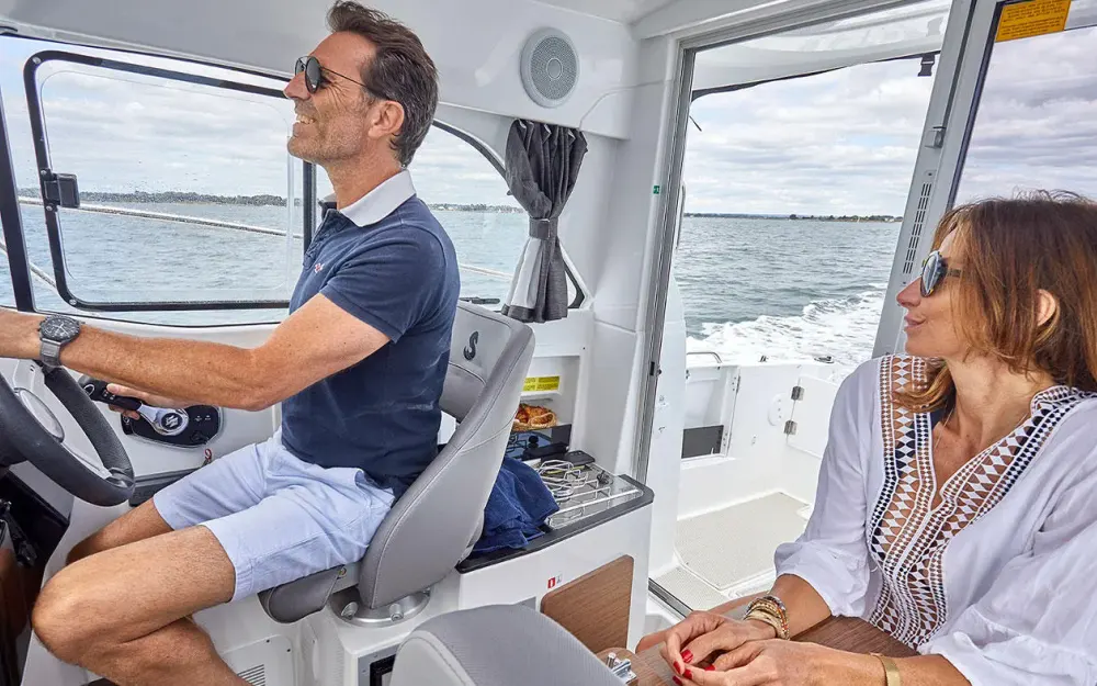 slider 11 Beneteau Antares 7 OB