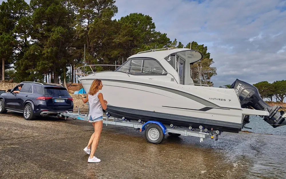 slider 14 Beneteau Antares 7 OB