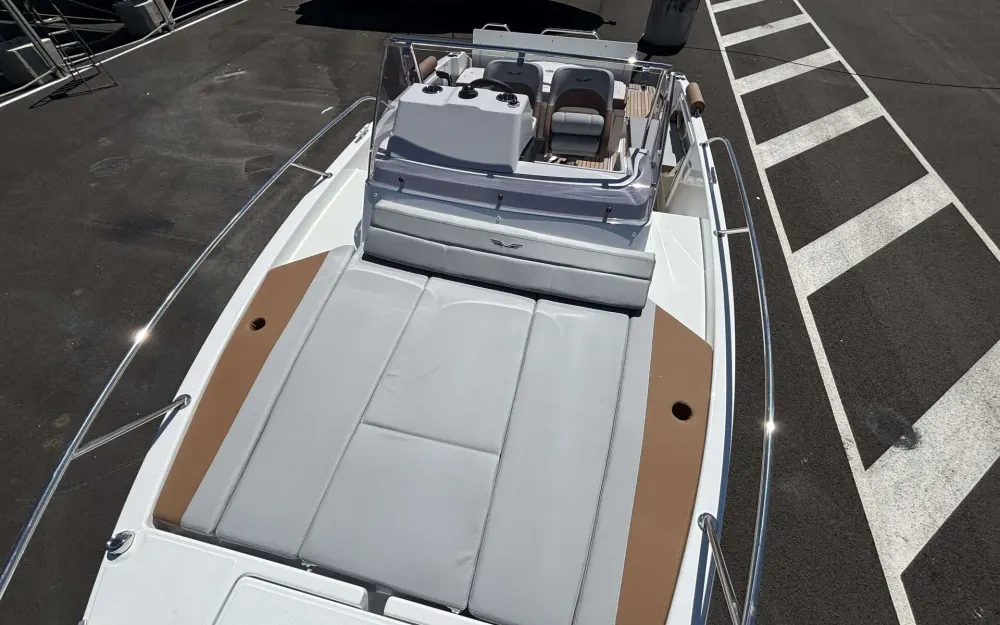 slider 9 Beneteau Flyer 7 SUNdeck