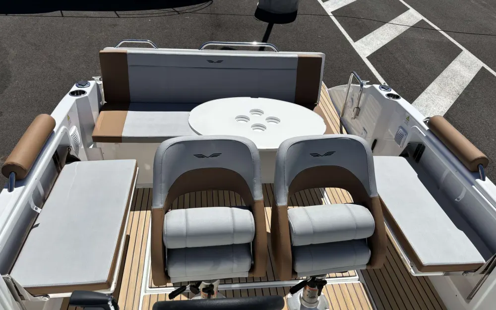 slider 7 Beneteau Flyer 7 SUNdeck