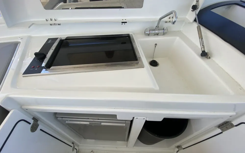 slider 10 Beneteau Gran Turismo 34
