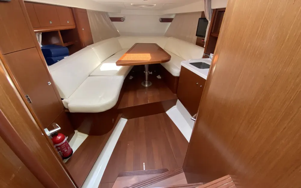 slider 12 Beneteau Gran Turismo 34