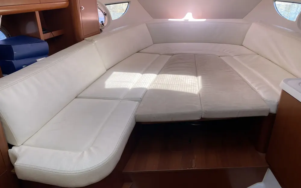 slider 15 Beneteau Gran Turismo 34