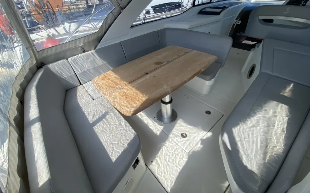 slider 4 Beneteau Gran Turismo 34