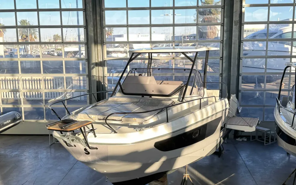 slider 1 Beneteau Flyer 9 Sundeck