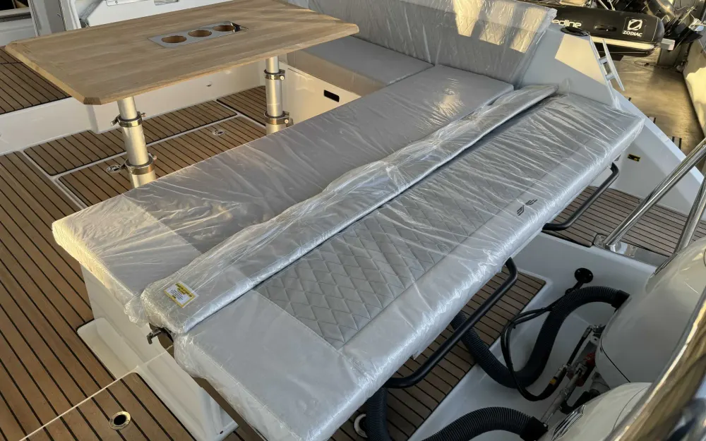 slider 6 Beneteau Flyer 9 Sundeck