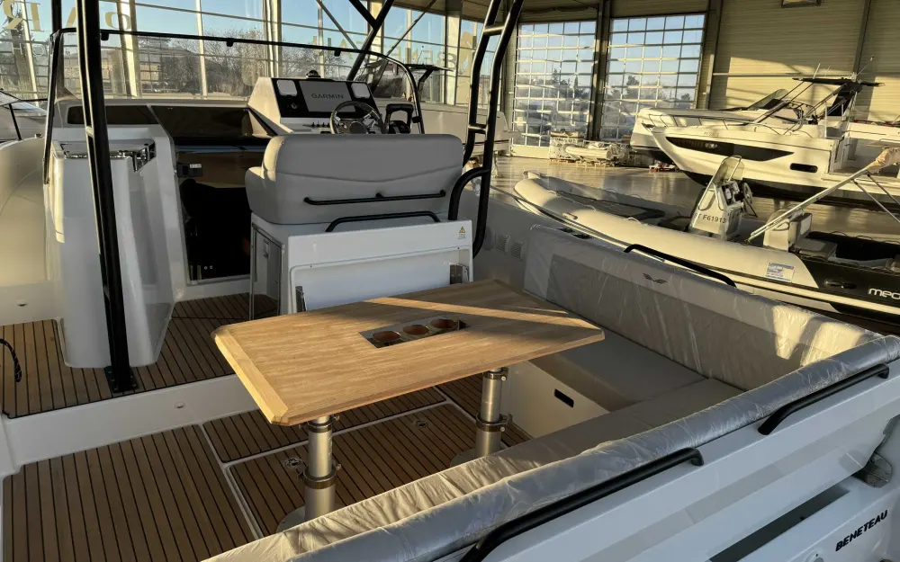slider 7 Beneteau Flyer 9 Sundeck
