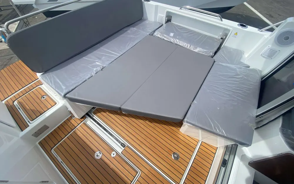slider 2 Beneteau Antares 8 OB V2