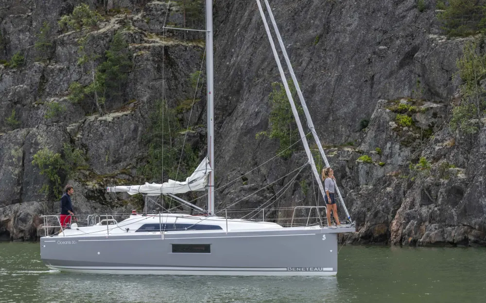 slider 0 Beneteau Oceanis 30.1