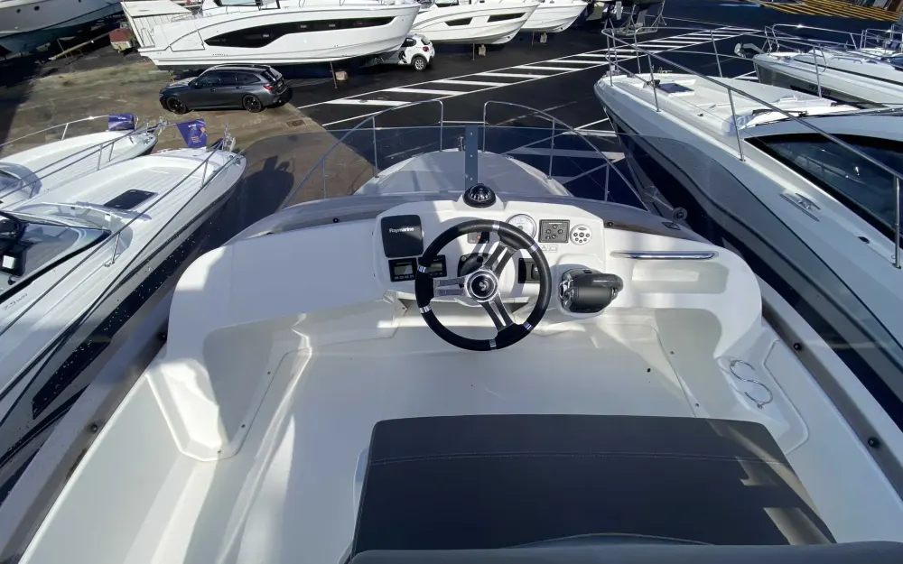 slider 19 Beneteau Antares 30 Fly