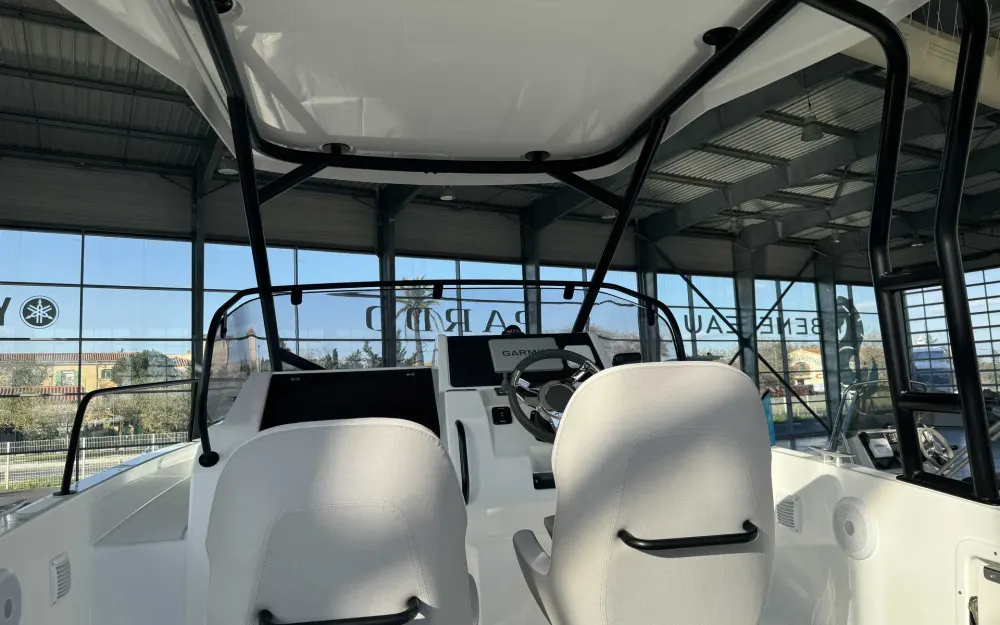 slider 4 Beneteau Flyer 8 SUNdeck