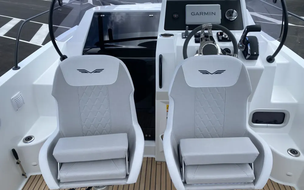 slider 9 Beneteau Flyer 8 SUNdeck V2