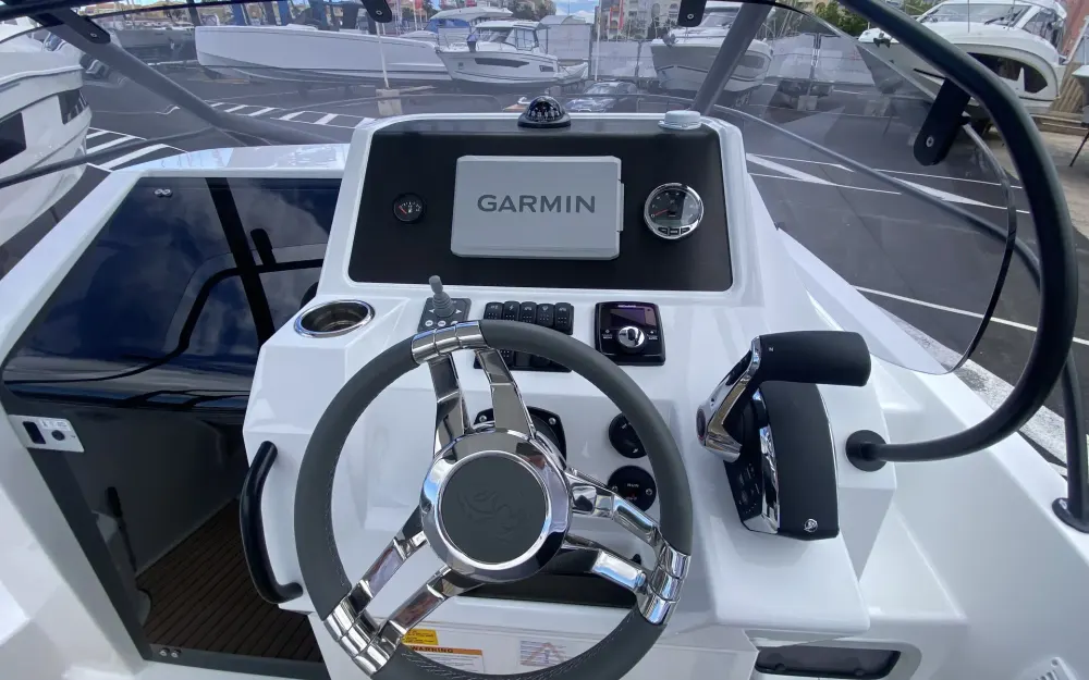 slider 11 Beneteau Flyer 8 SUNdeck V2