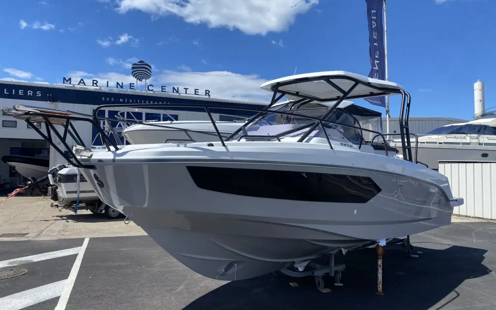 slider 3 Beneteau Flyer 8 SUNdeck V2