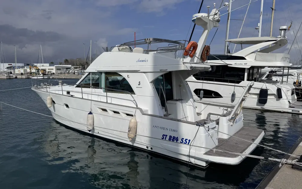 slider 0 Beneteau Antares 13.80