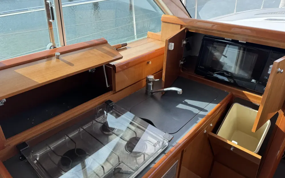 slider 10 Beneteau Antares 13.80