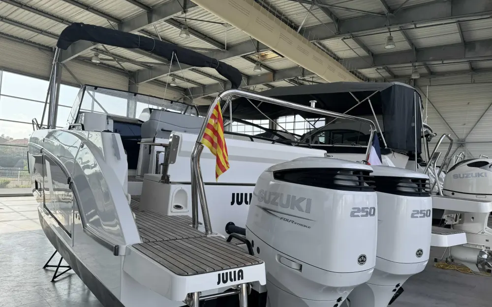 slider 3 Beneteau Flyer 9 Sundeck