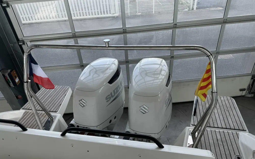 slider 4 Beneteau Flyer 9 Sundeck