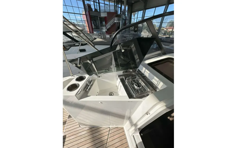 slider 7 Beneteau Flyer 9 Sundeck