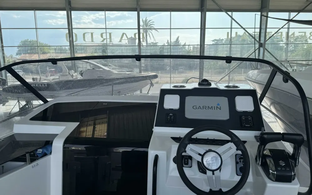 slider 8 Beneteau Flyer 9 Sundeck