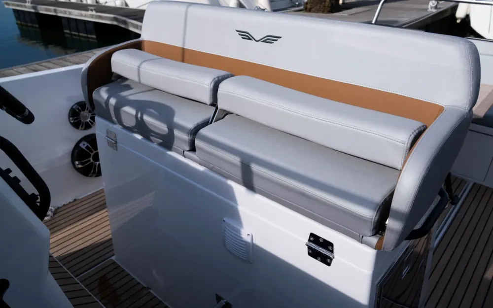 slider 9 Beneteau Flyer 9 Spacedeck