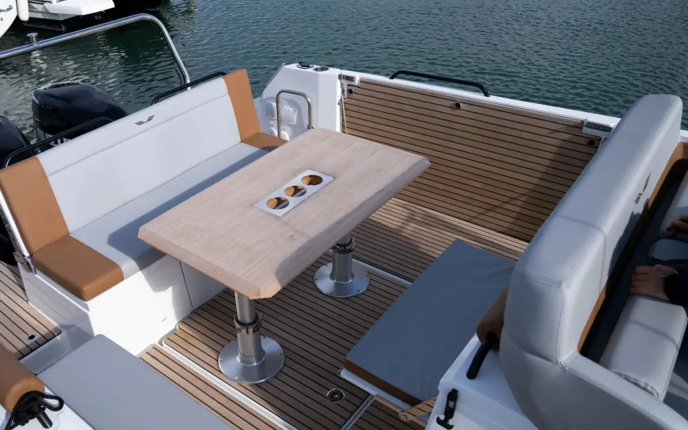 slider 18 Beneteau Flyer 9 Spacedeck