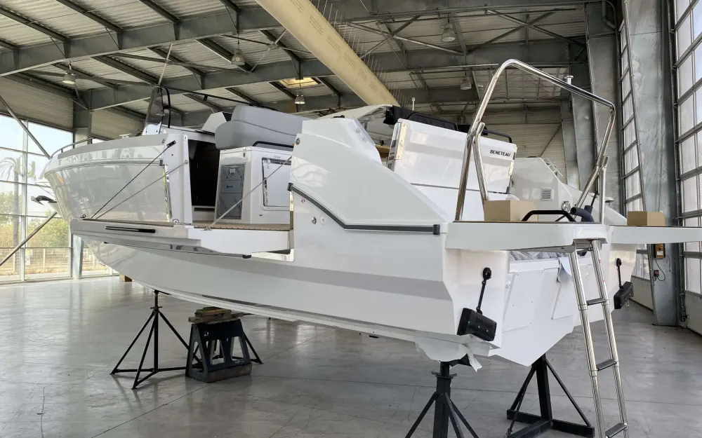 slider 3 Beneteau Flyer 9 Spacedeck