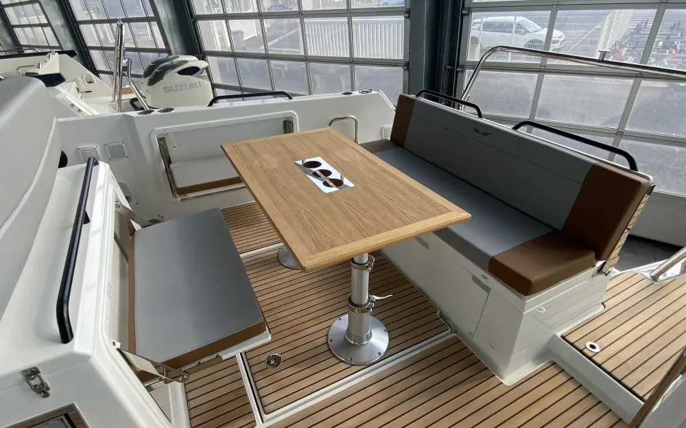slider 6 Beneteau Flyer 9 Spacedeck
