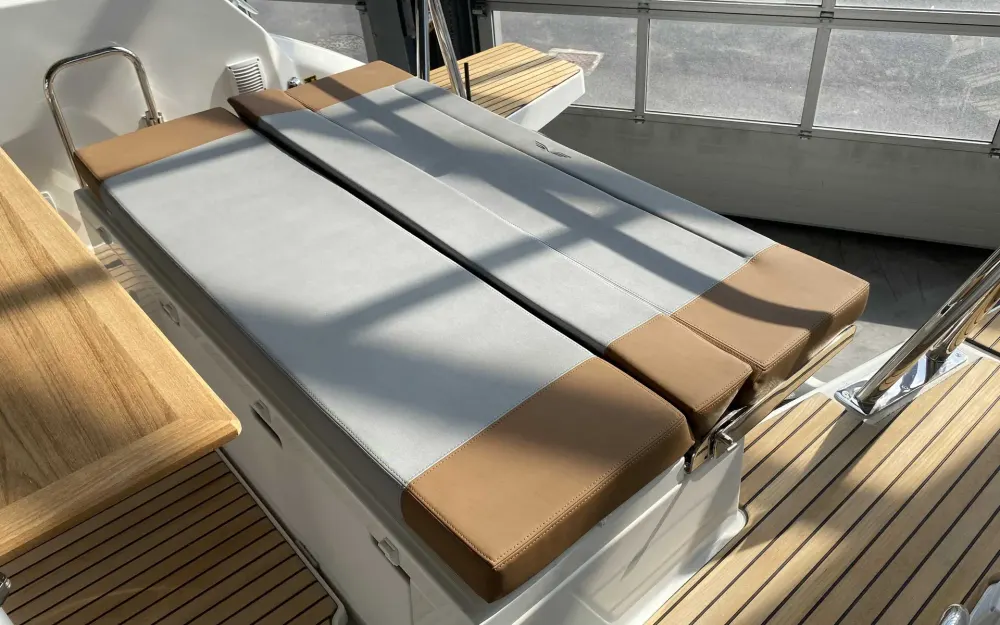 slider 8 Beneteau Flyer 9 Spacedeck