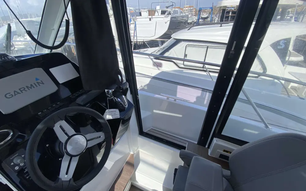 slider 9 Beneteau Antares 9 OB