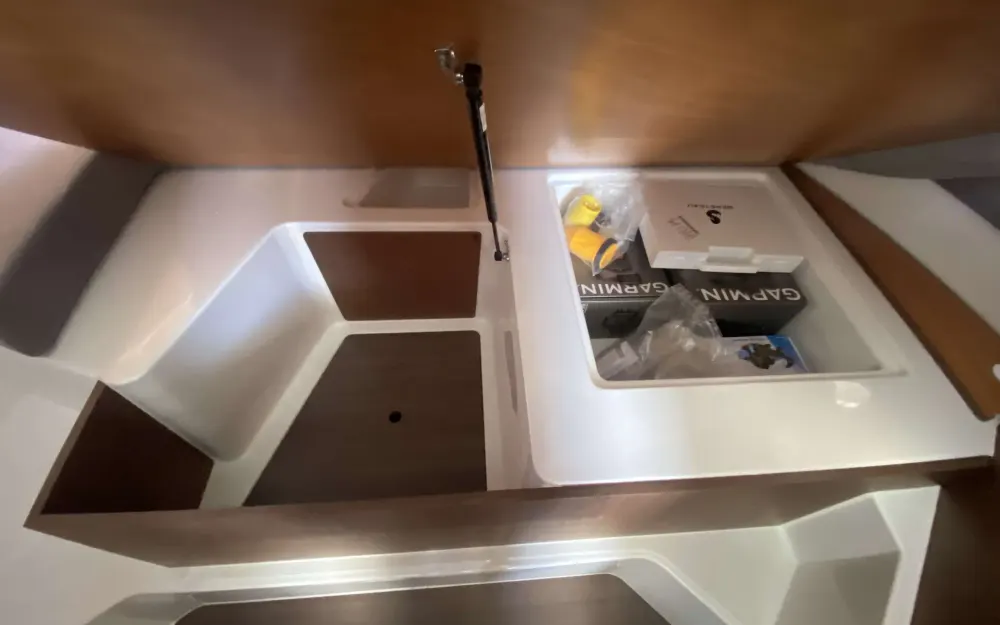 slider 15 Beneteau Antares 9 OB