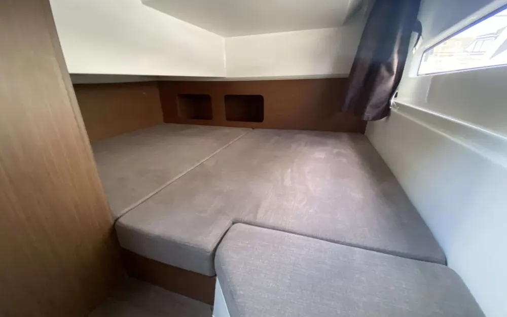 slider 16 Beneteau Antares 9 OB