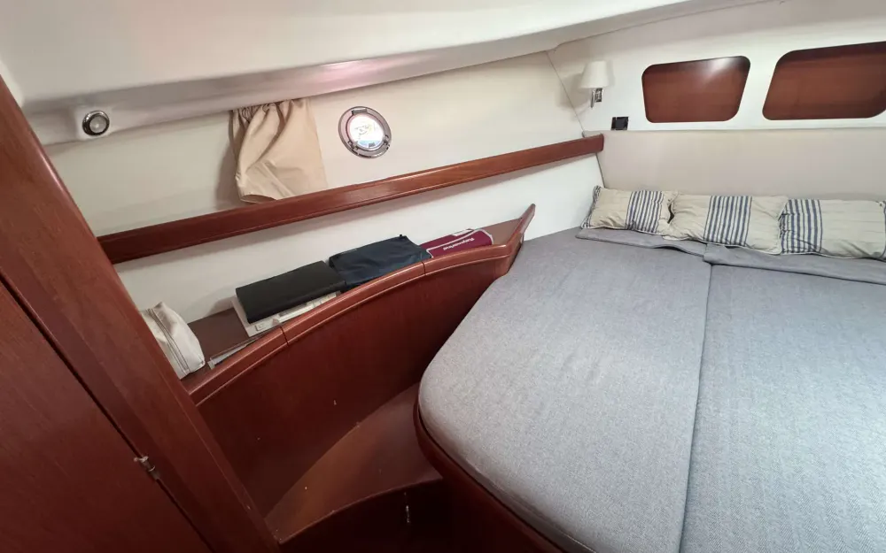 slider 13 Beneteau Swift Trawler 42